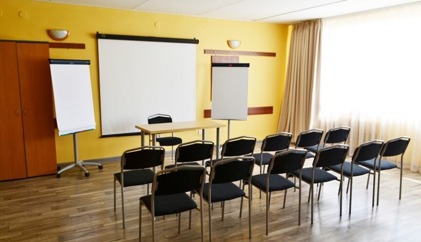 Зал Луговой